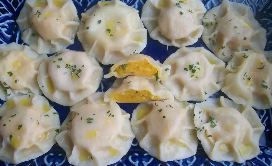 Pierogi z dynią - sprawdzony przepis na gęsty farsz i cienkie ciasto