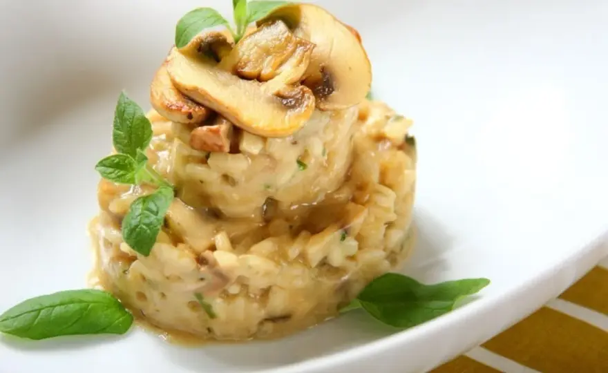 Kremowe risotto z boczniakami - Idealny przepis krok po kroku