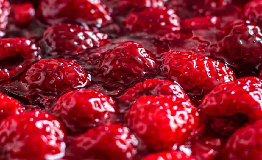 Konfitura malinowa krok po kroku - gęsta i aromatyczna