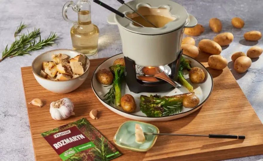 Fondue serowe na obiad - jak zrobić je idealnie